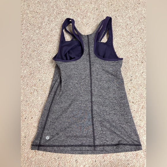 Lululemon size 6 tanktop/bra combo - Picture 3 of 6